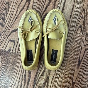 Manitobah Mukluks - Like New